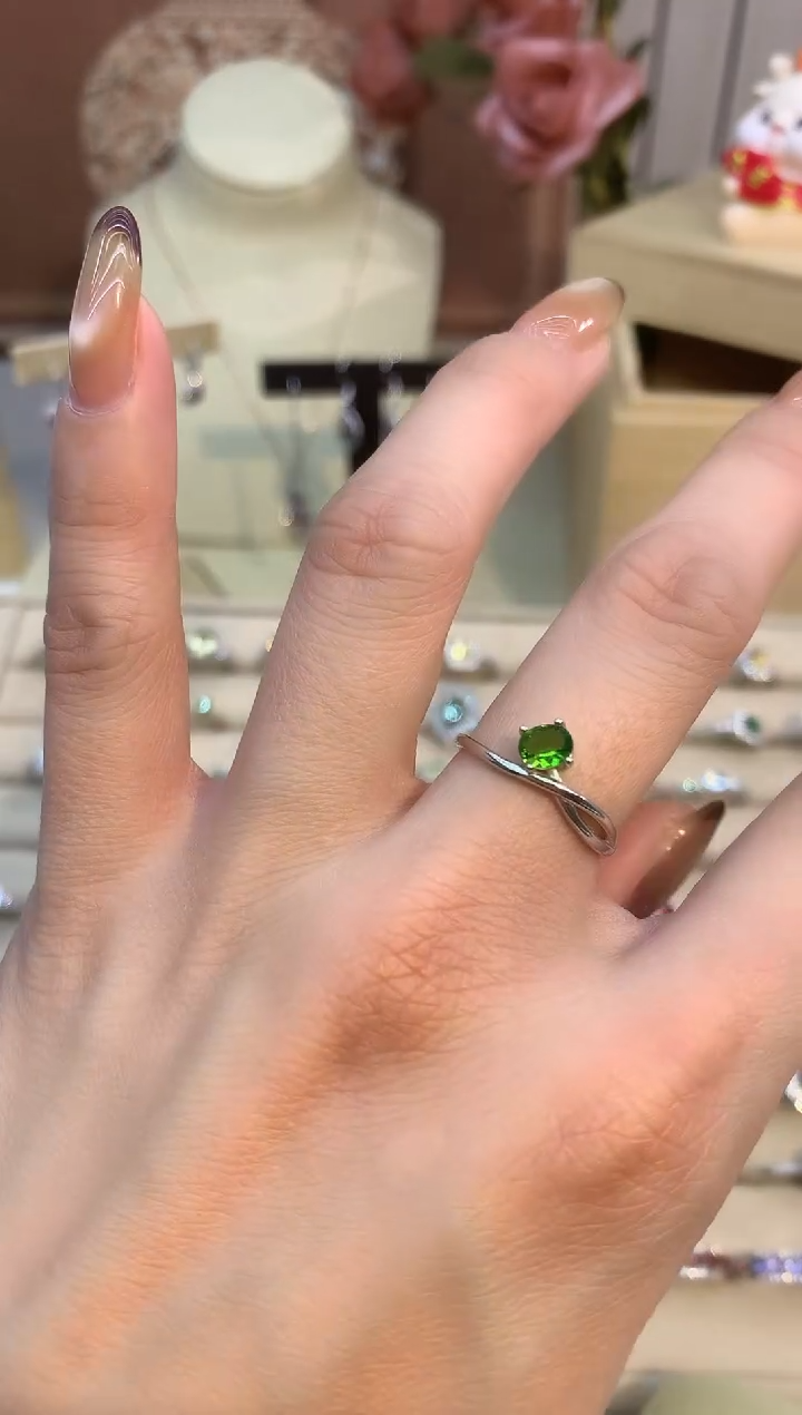 银S925镶嵌透辉石戒指透辉石