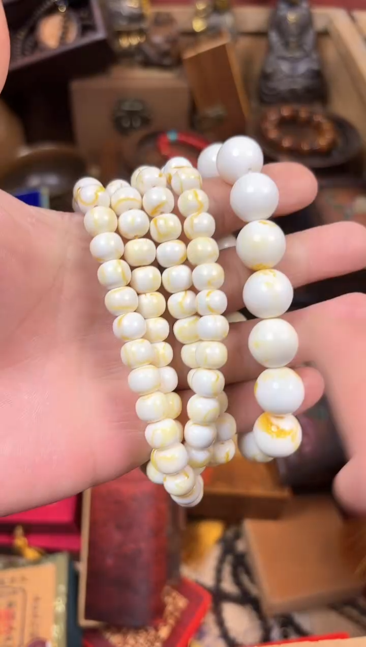 【闪购商品】蜜蜡耳饰未镶嵌------------------