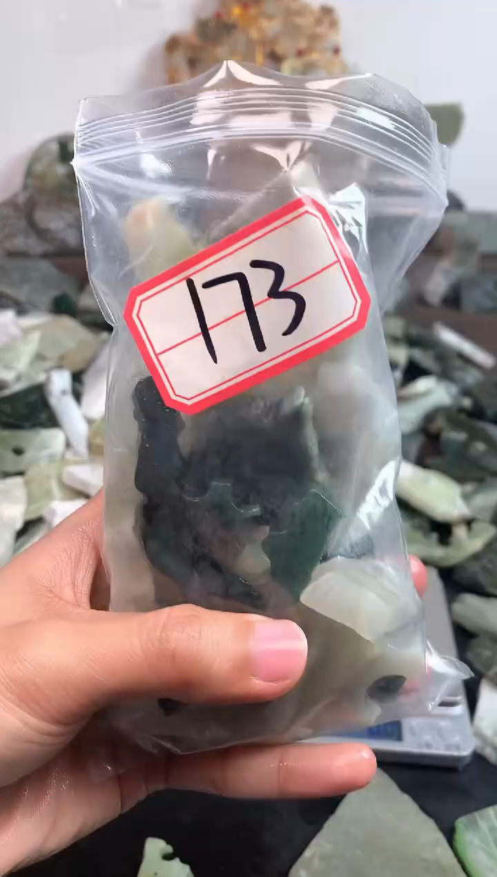 未镶嵌和田玉摆件173