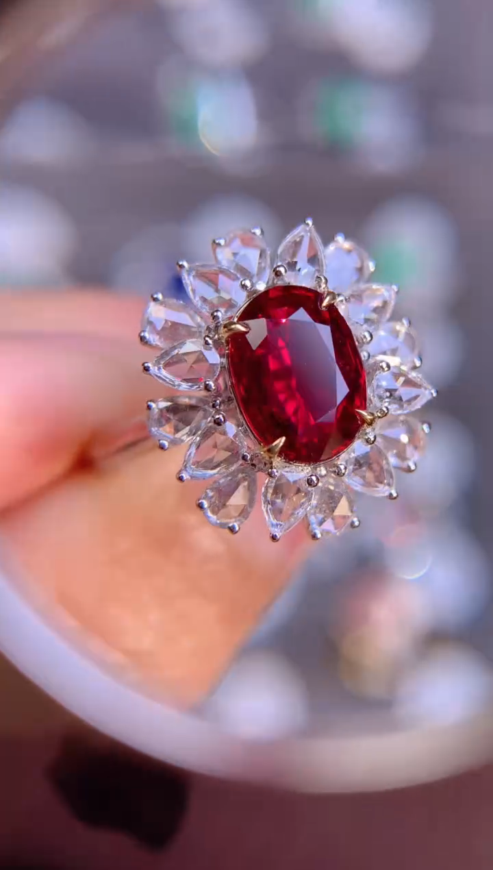 【闪购商品】红宝石戒指18K金镶嵌2.17CT  无烧鸽血红