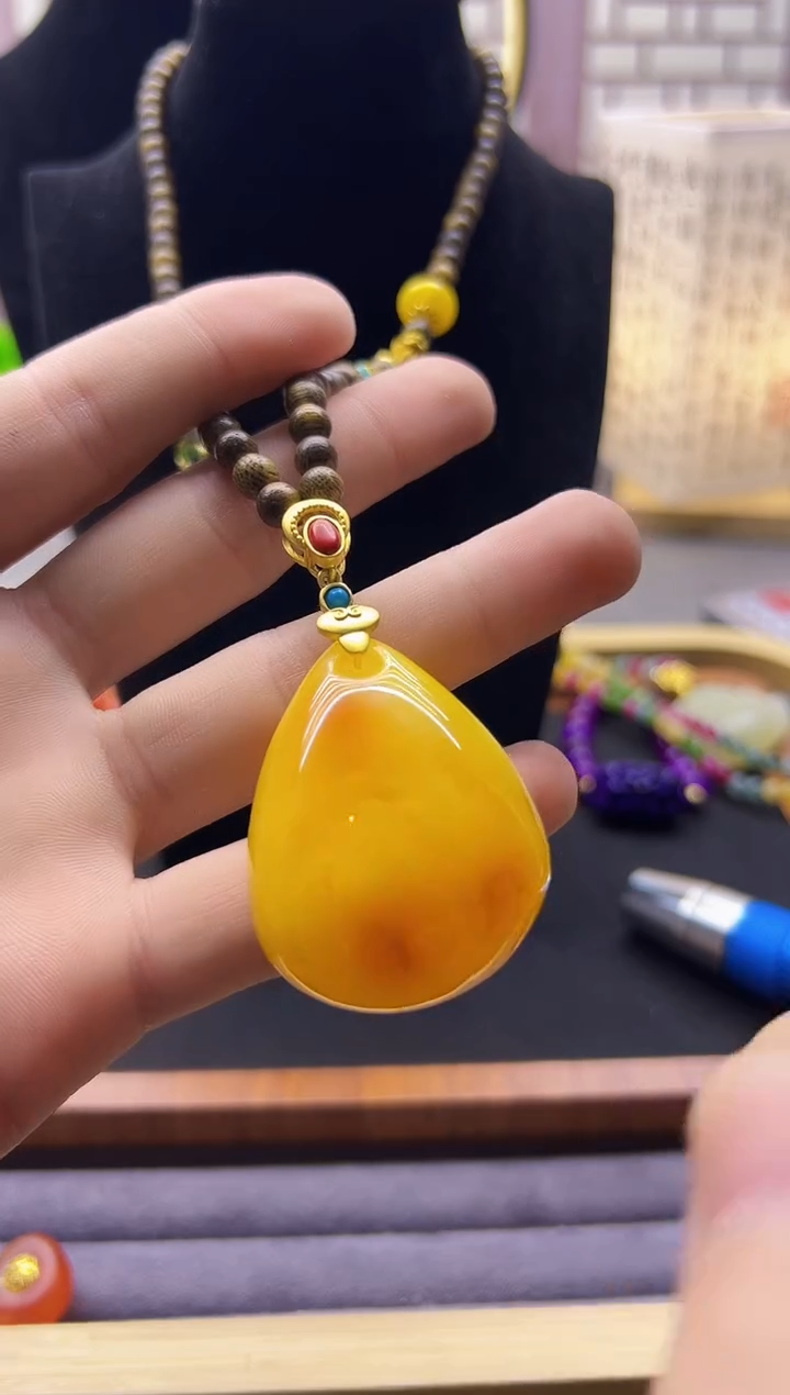 【闪购商品】蜜蜡颈饰14K金镶嵌X15      