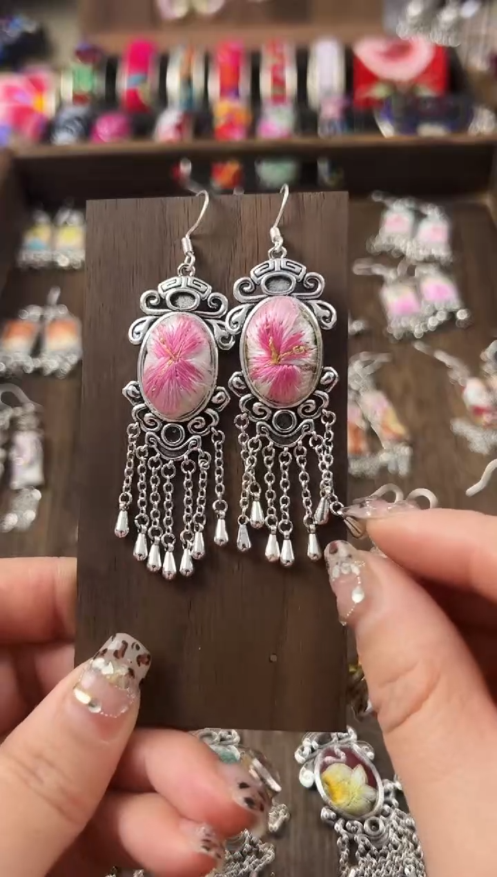 【闪购商品】织绣民族风老绣饰品483