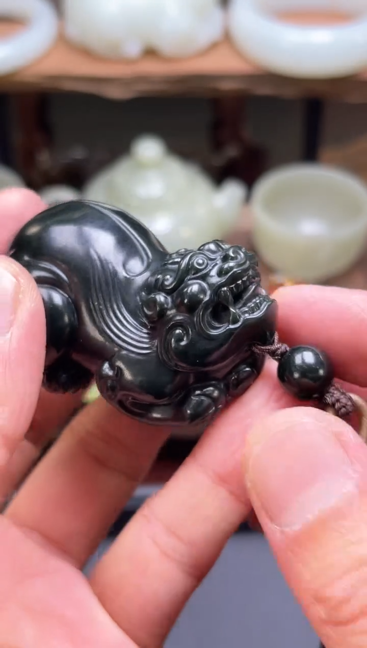 【闪购商品】和田玉手把件未镶嵌青海希拉黑青貔貅多样性发一