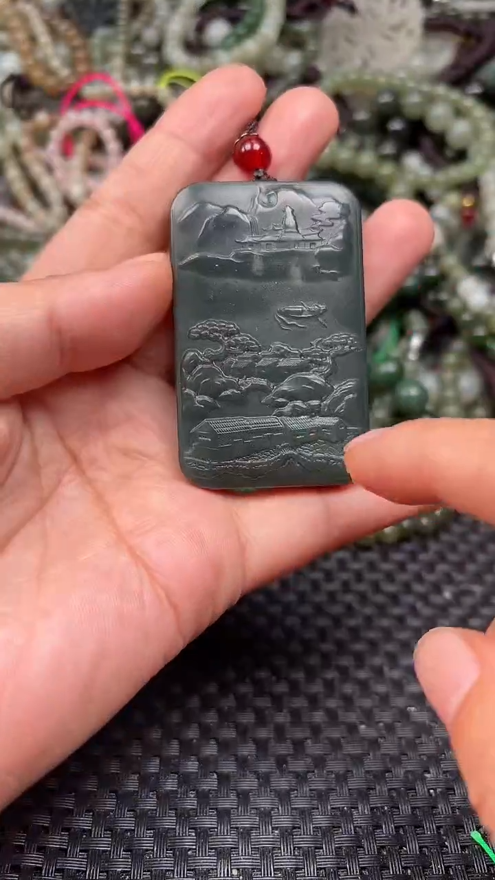 颈饰未镶嵌和田玉1