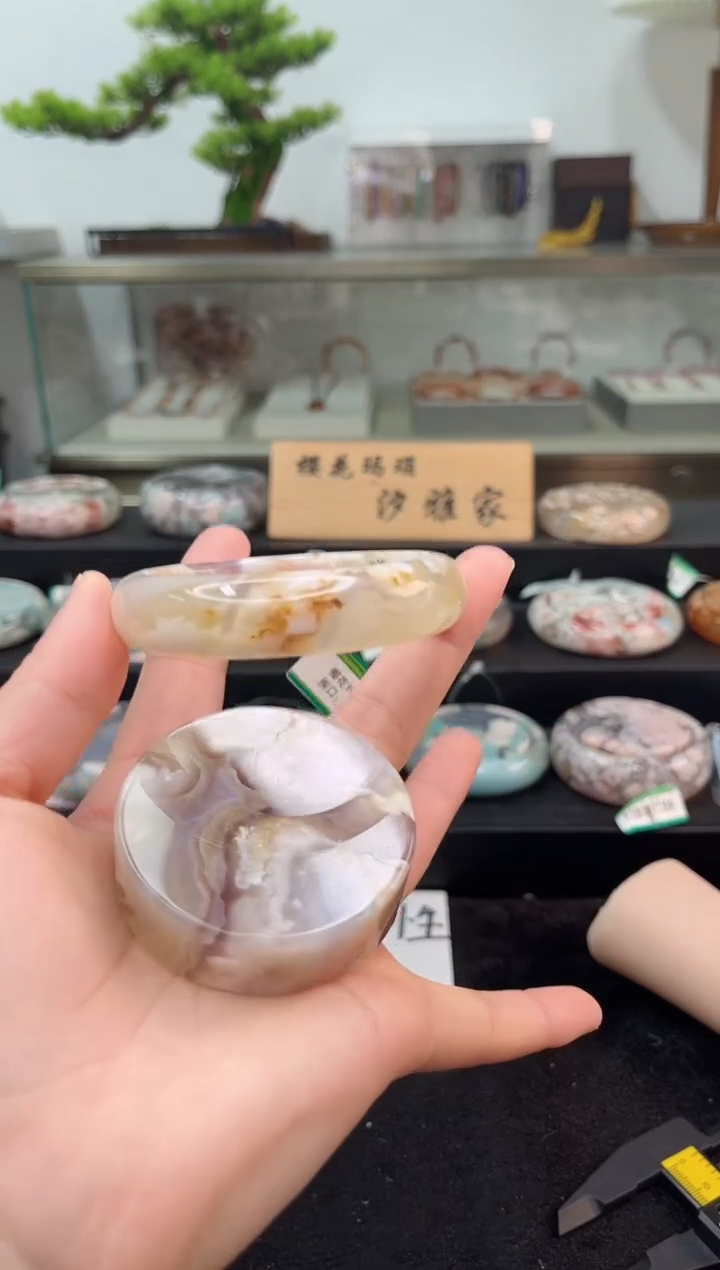 未镶嵌手镯石英质玉57圈口（赠品镯心）3751599