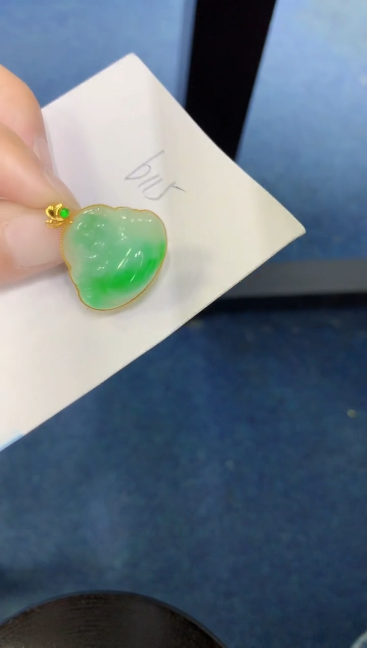 翡翠18K金镶嵌颈饰000000000