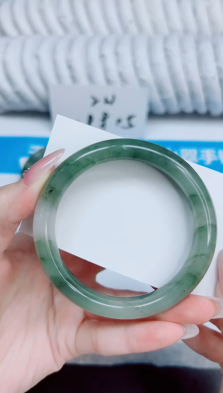 未镶嵌手镯石英质玉118/56.3