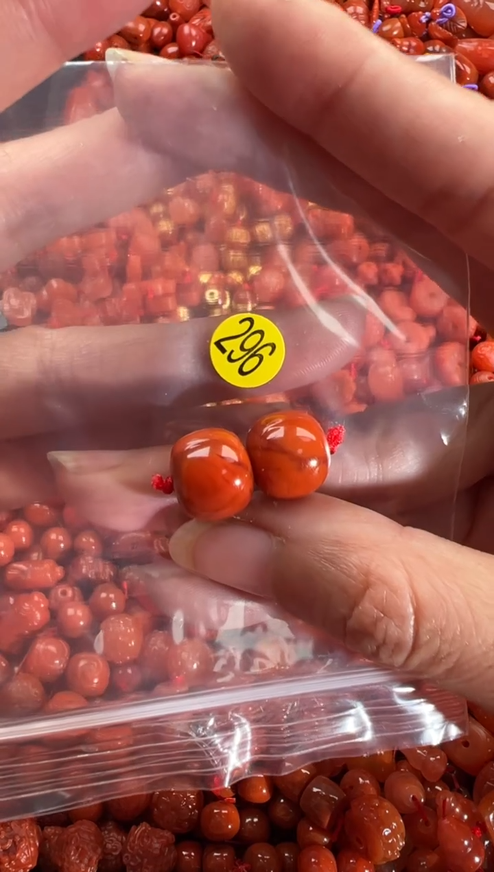 【闪购商品】南红玛瑙颈饰未镶嵌1