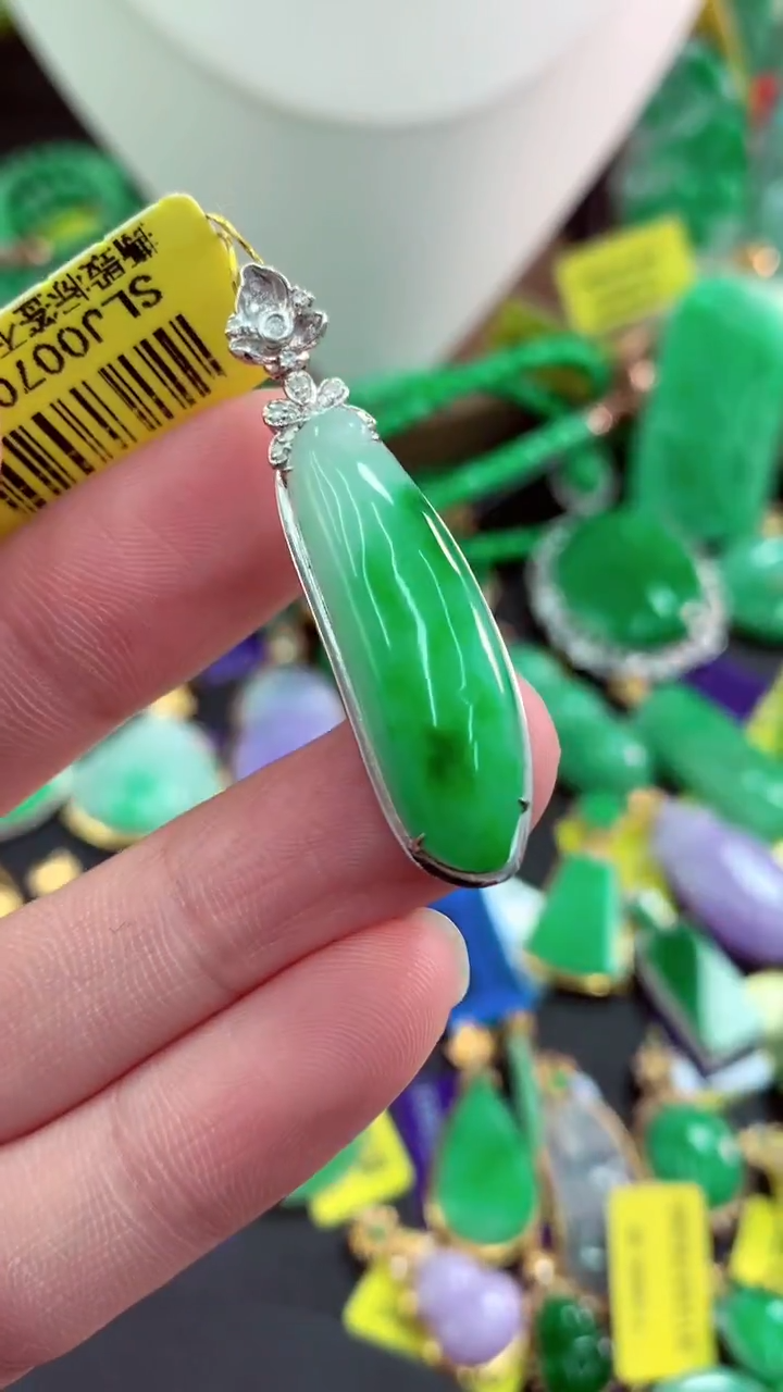 吊坠(不含链)18K金镶嵌翡翠天然缅甸翡翠A货