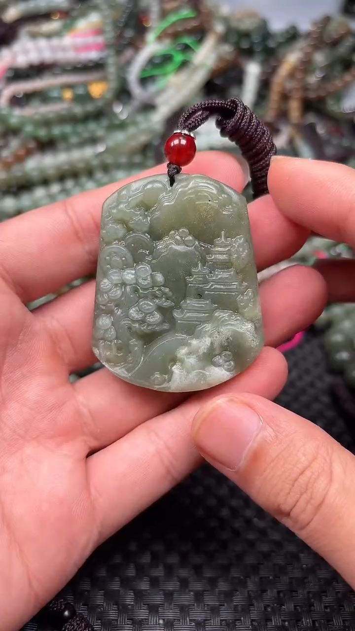 颈饰未镶嵌和田玉1