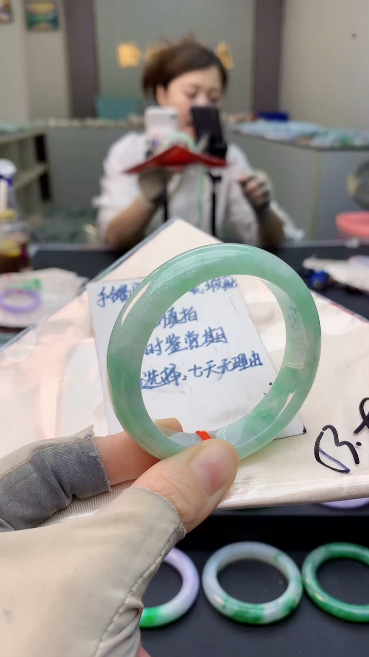 未镶嵌手镯翡翠0248926079