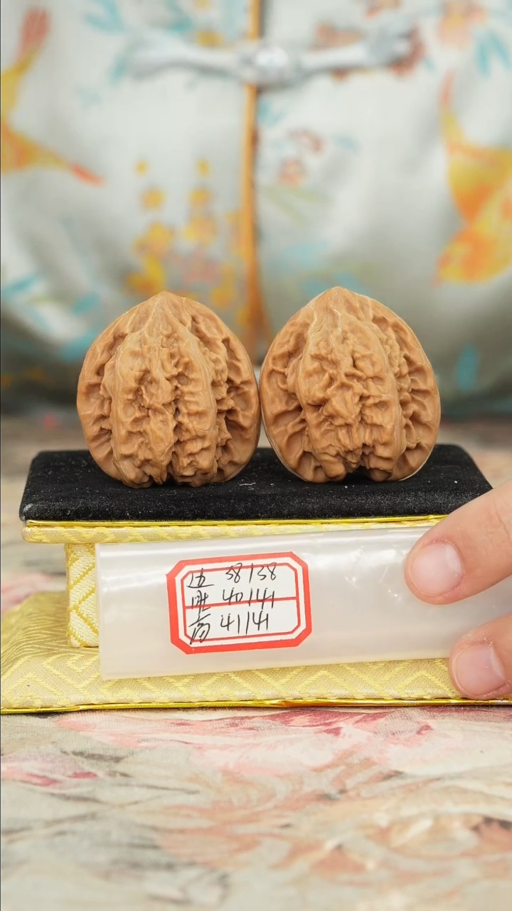 【闪购商品】文玩核桃把件马蹄