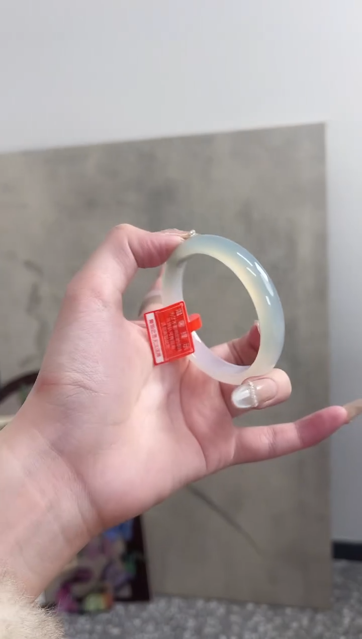 【闪购商品】玛瑙/玉髓手镯未镶嵌52-53圈 需要包容