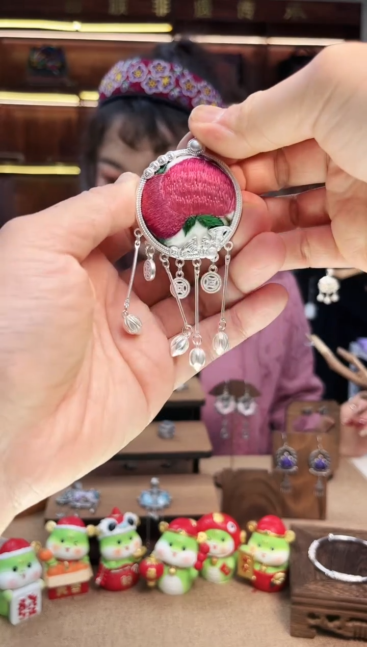 【闪购商品】织绣1977黔东南苗族刺绣