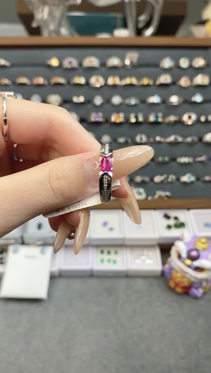 18K金镶嵌戒指红宝石闭口20可改圈