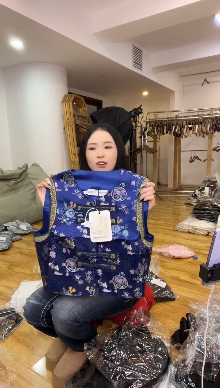 XL码      115-125斤  马甲