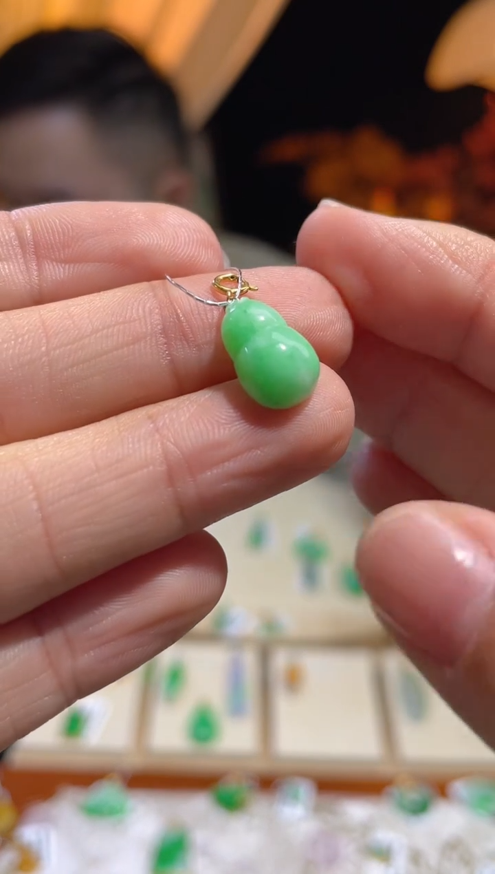 【闪购商品】翡翠颈饰18K金镶嵌假一赔三