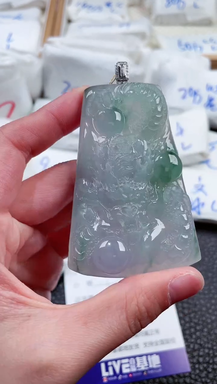 【闪购商品】翡翠颈饰18K金镶嵌00015908