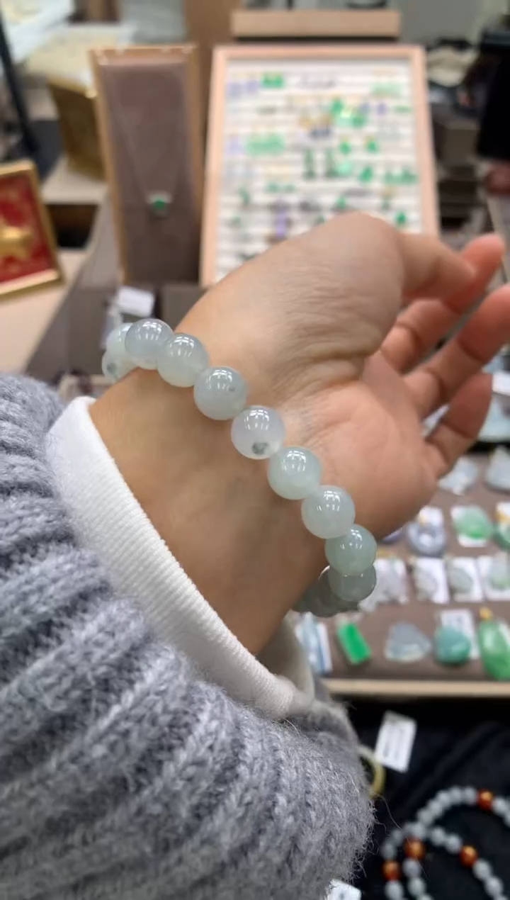 颈饰未镶嵌翡翠手串