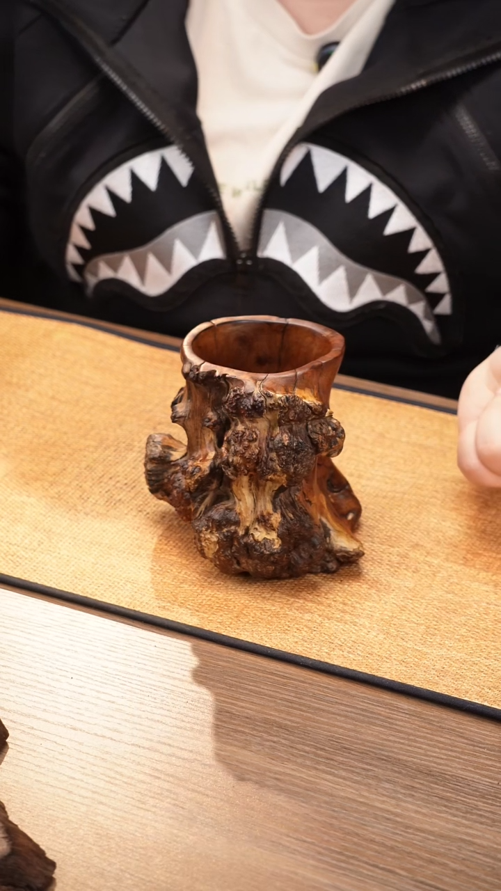 11号云小屋麻梨笔筒