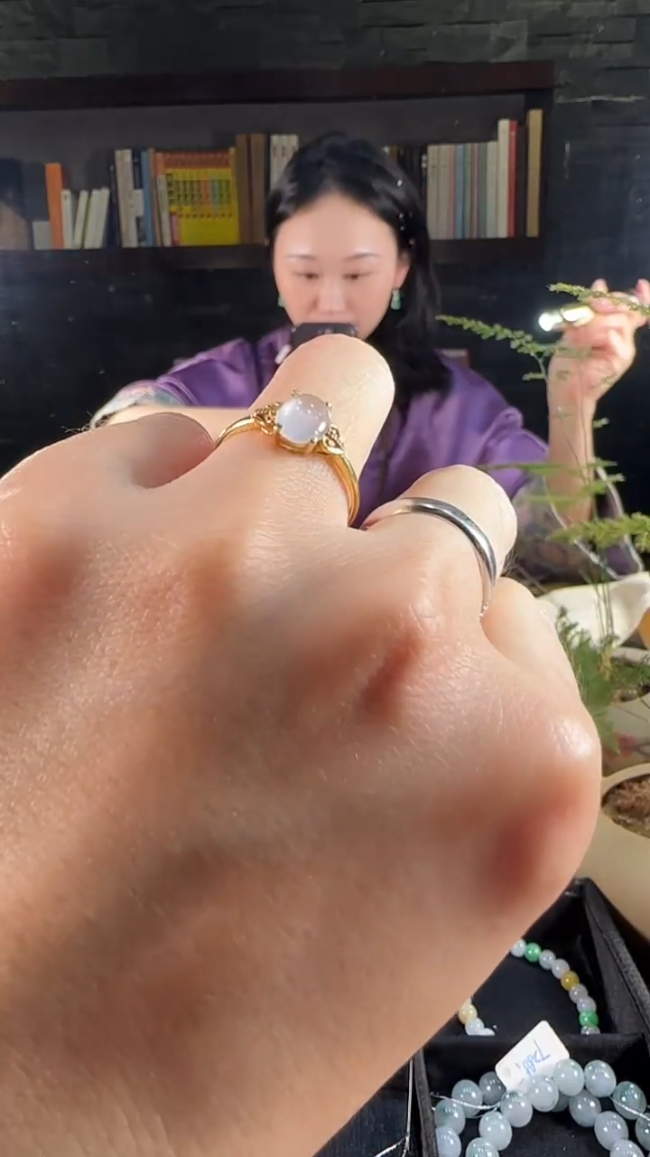 【闪购商品】翡翠戒指18K金镶嵌天然缅甸翡翠白冰18K金镶嵌戒指