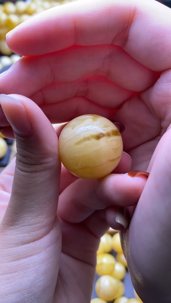 【闪购商品】琥珀裸石未镶嵌大小姐珠宝88