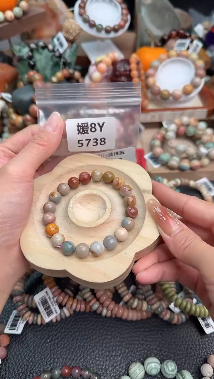 【闪购商品】石英质玉手链未镶嵌8Y5738