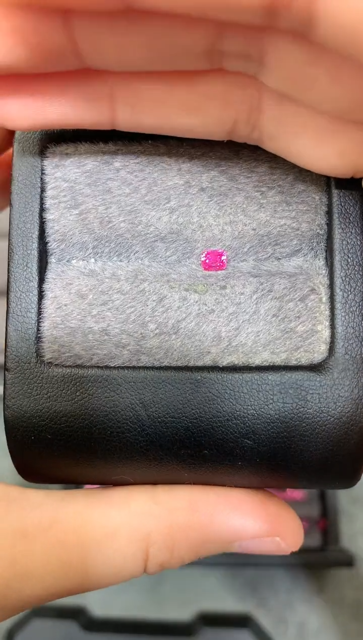 【闪购商品】定制尖晶石裸石未镶嵌枕型 sagyin粉 0.35ct