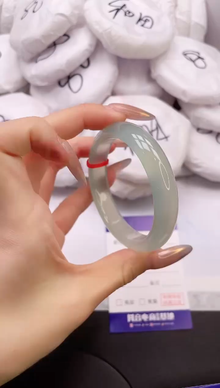 【闪购商品】石英质玉手镯未镶嵌8K211-54