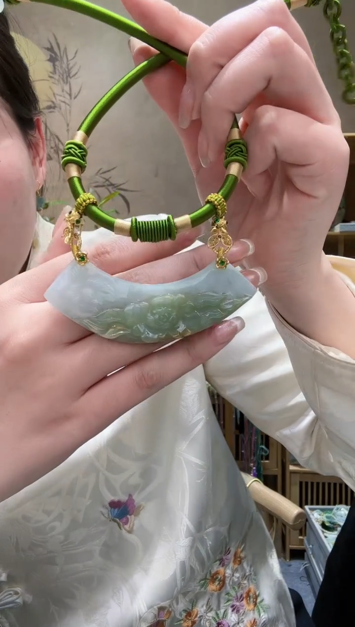 【闪购商品】翡翠颈饰未镶嵌吊坠