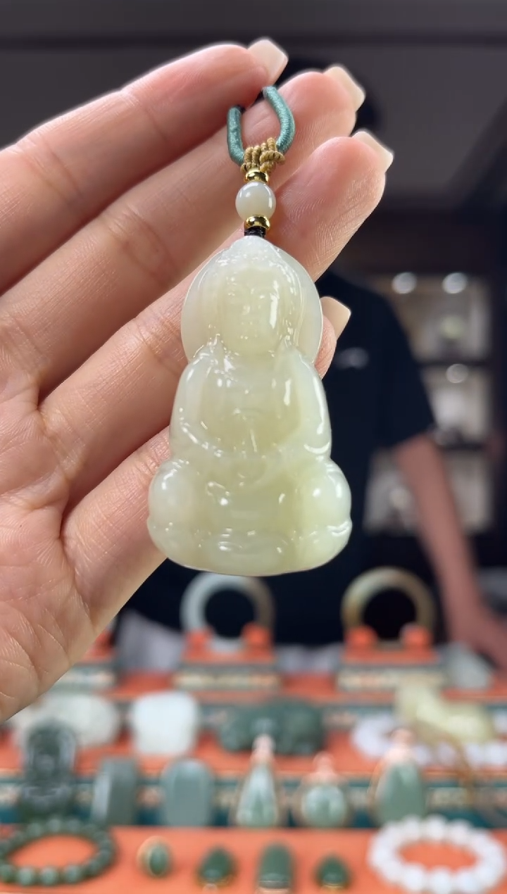 和田玉未镶嵌颈饰佩佩