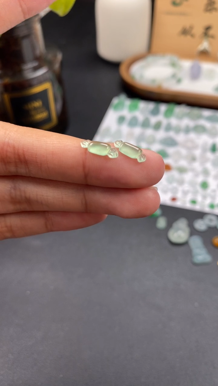 翡翠未镶嵌颈饰翡翠冰种糖果