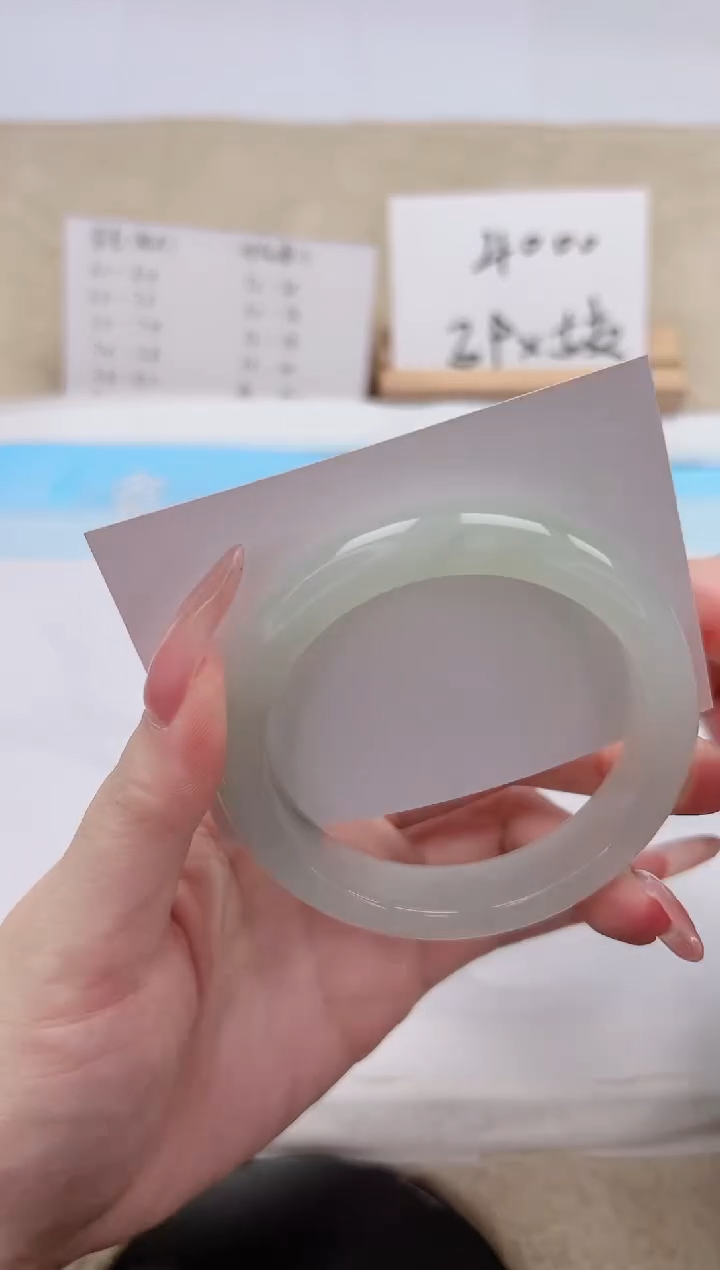 【闪购商品】石英质玉手镯未镶嵌97-56