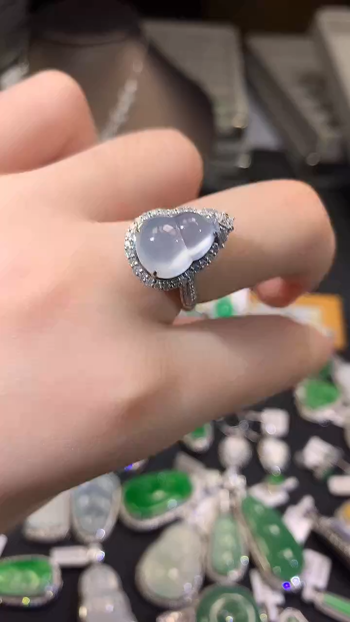 翡翠18K金镶嵌吊坠(不含链)戒指