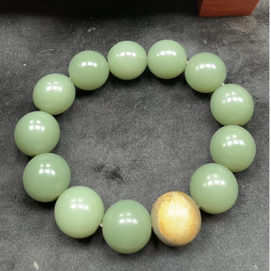 河磨玉 析木手串  透闪石质玉