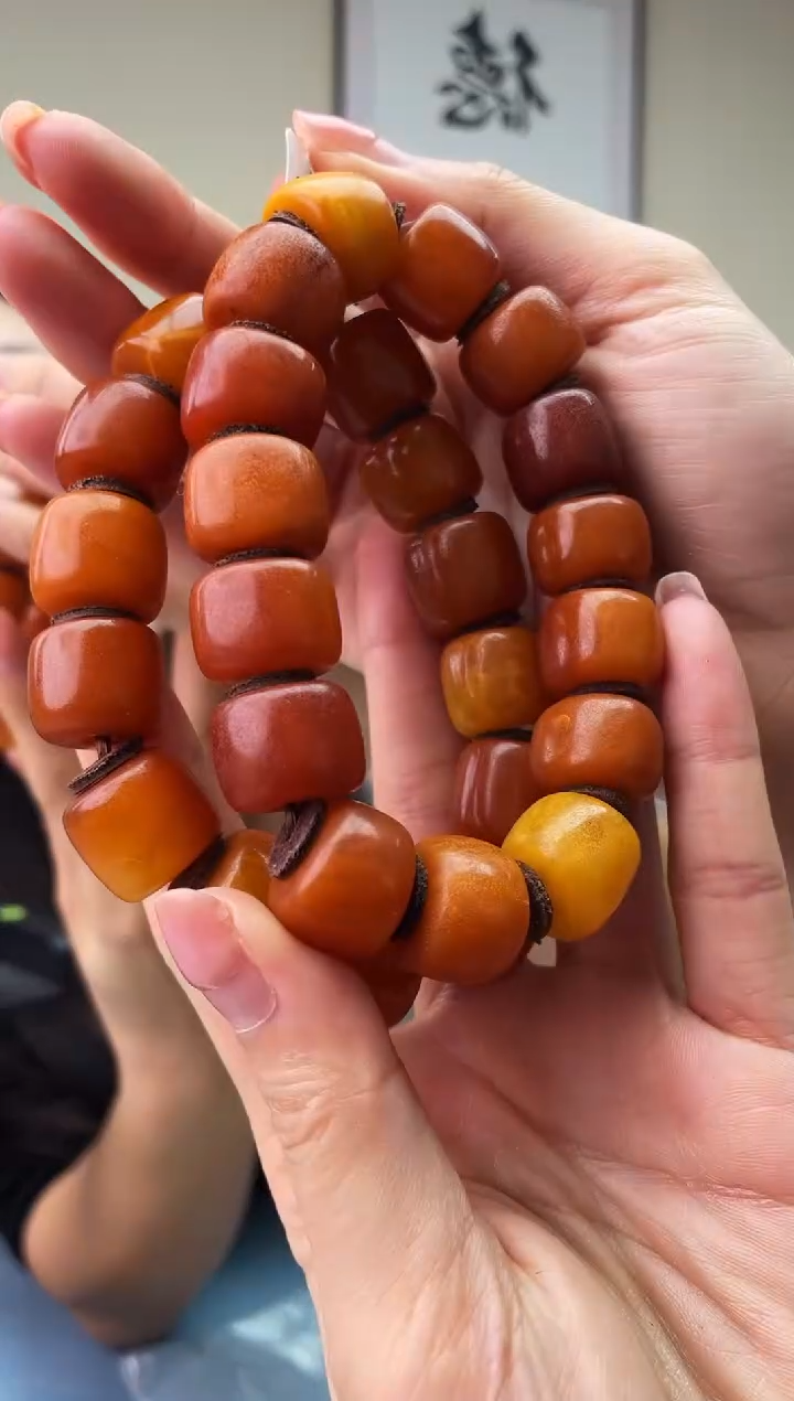 琥珀未镶嵌珠宝奇石T040 16微瑕假一罚十，多样性发一件