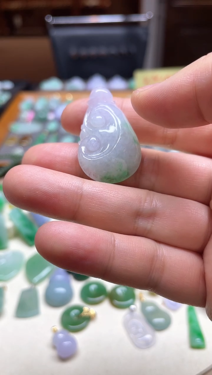 【闪购商品】翡翠颈饰未镶嵌如意