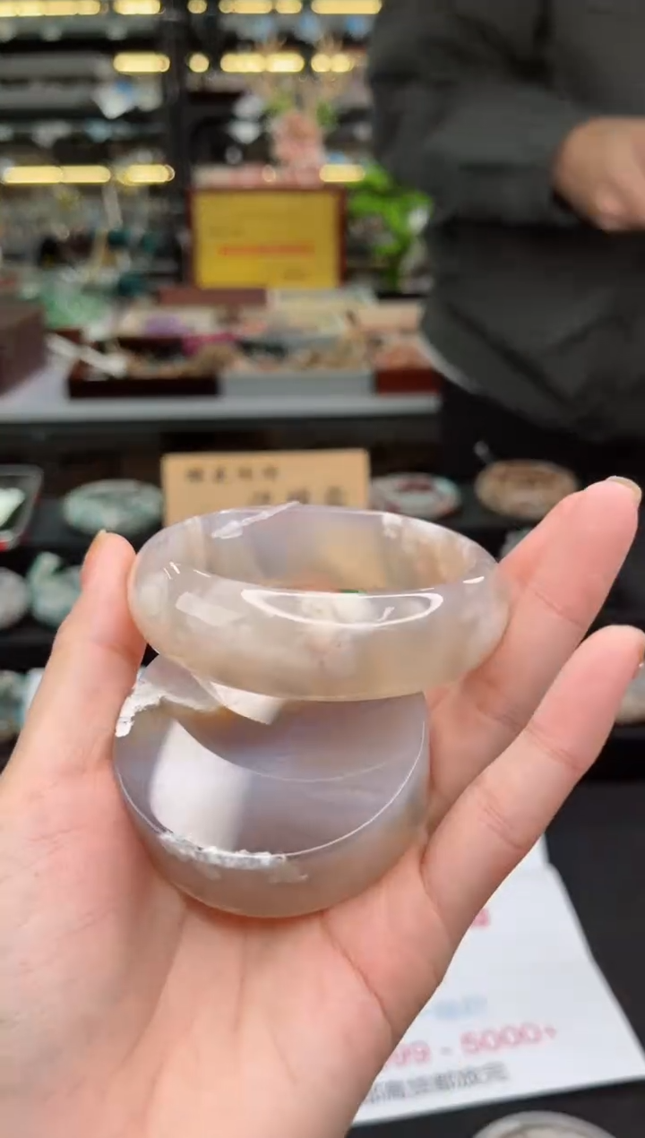 【闪购商品】石英质玉手镯未镶嵌58圈口（不退不换）1571233