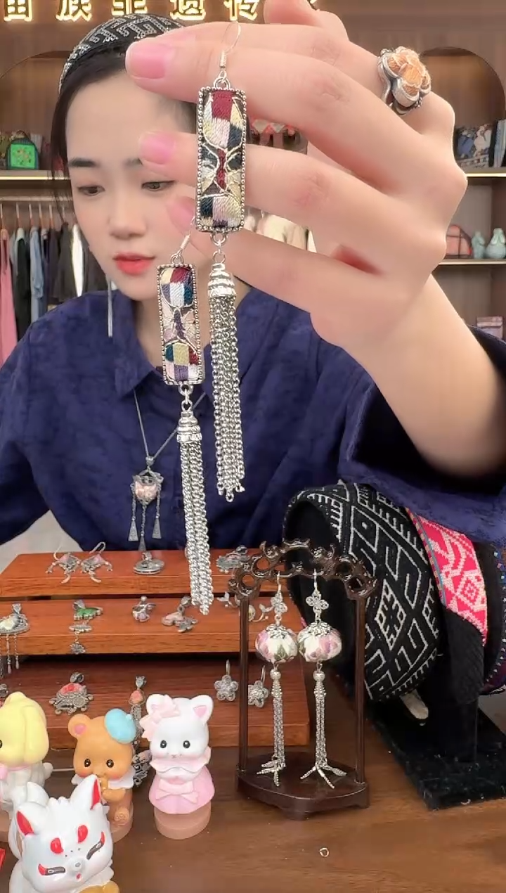 【闪购商品】织绣扶光苗绣传承9