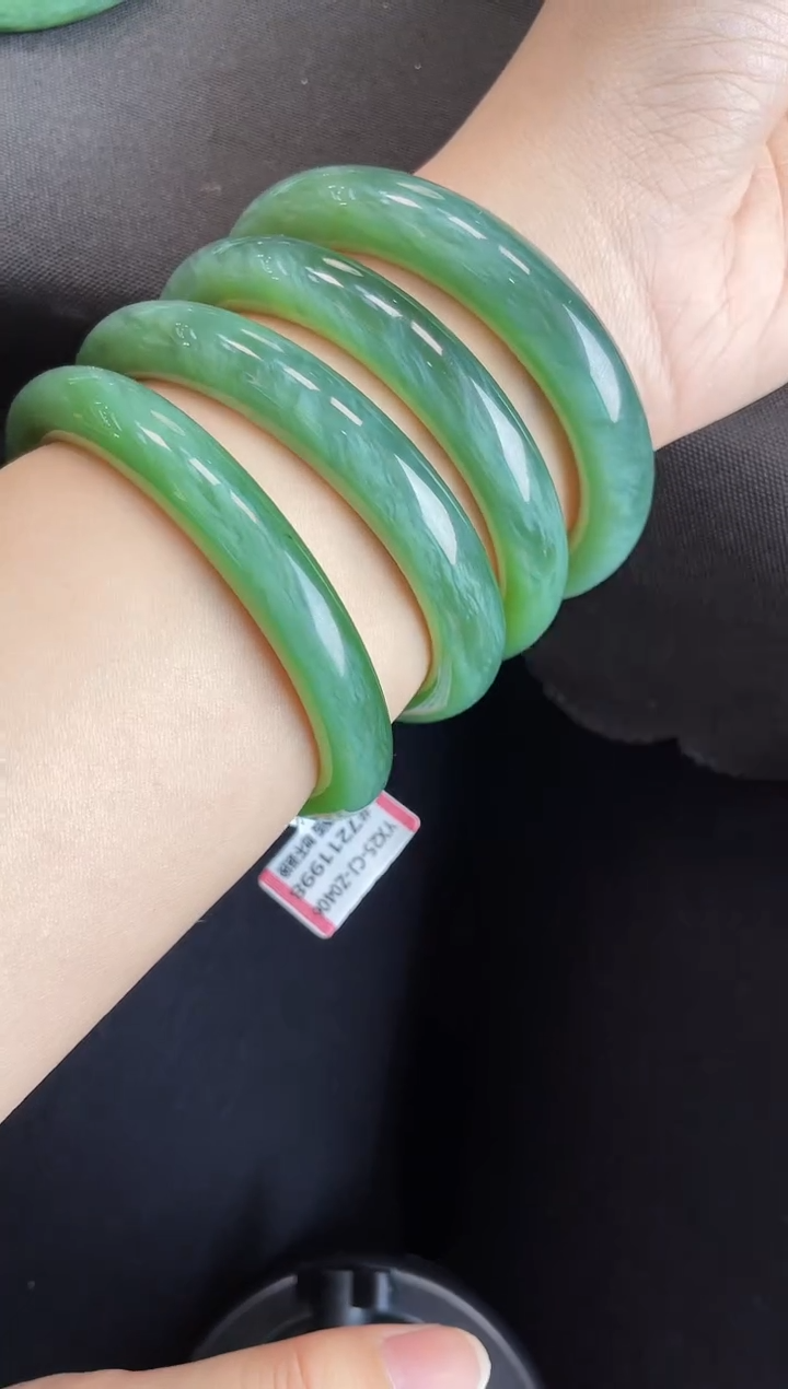 【闪购商品】和田玉手镯未镶嵌55-61圈口多样性发一Z