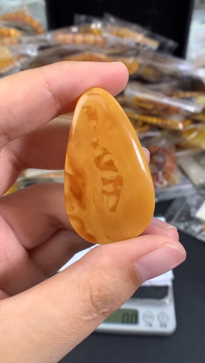 蜜蜡未镶嵌珠宝奇石1