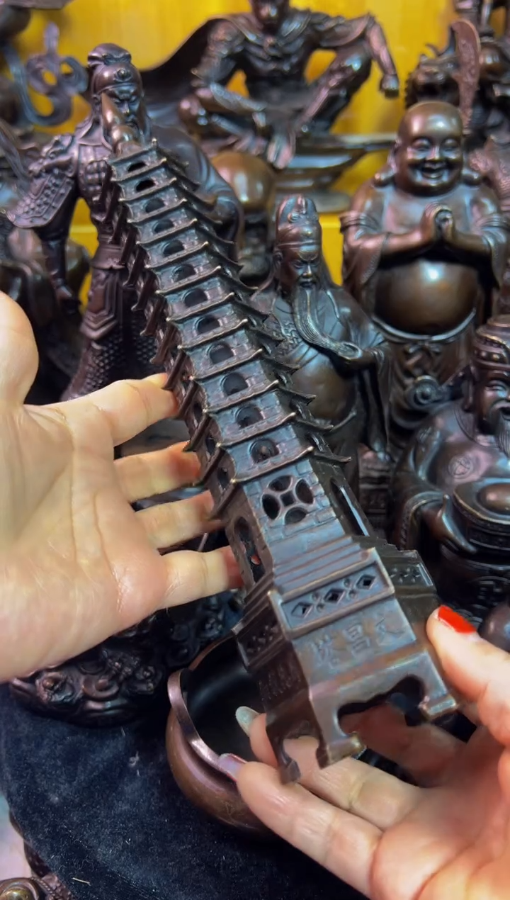 【闪购商品】1案台摆件 物品摆件 13层