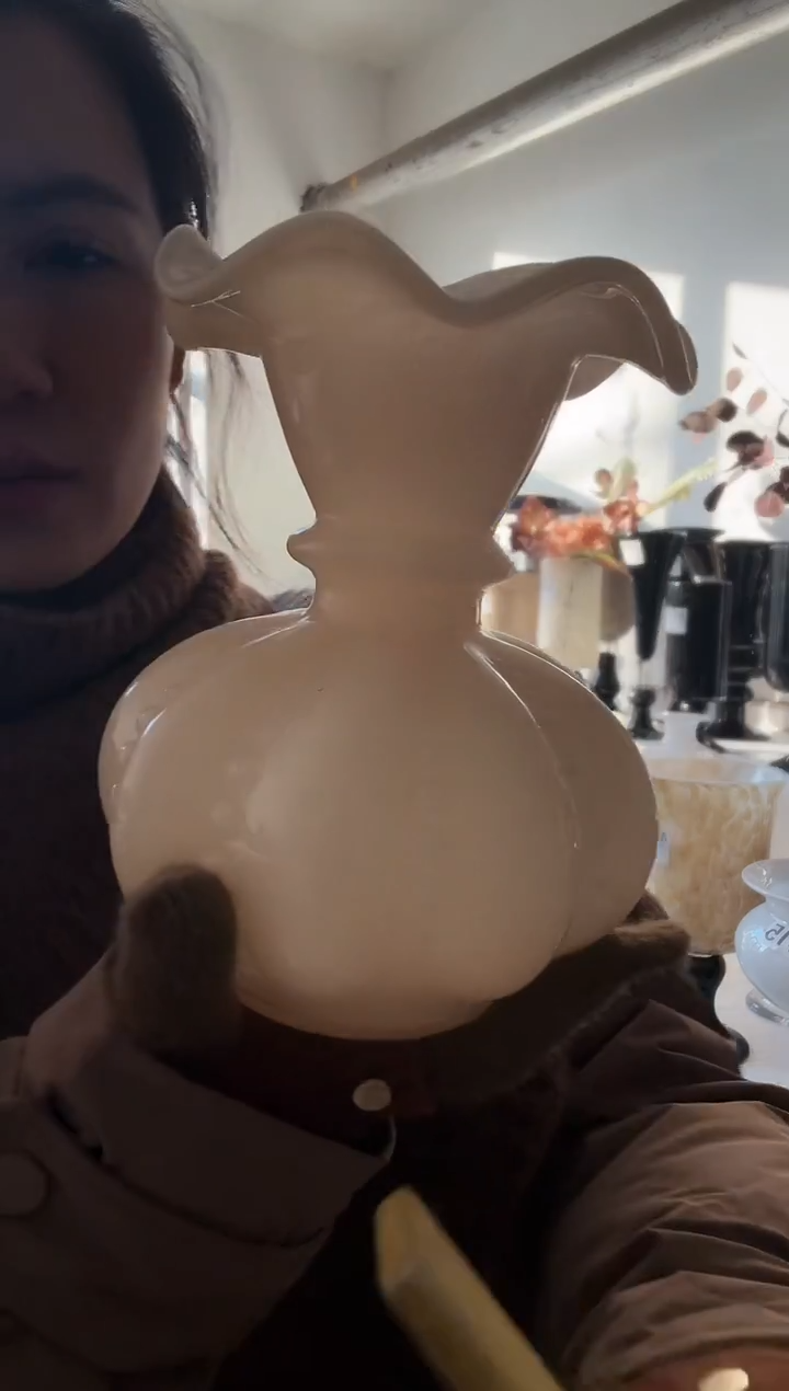 142直播玻璃花瓶