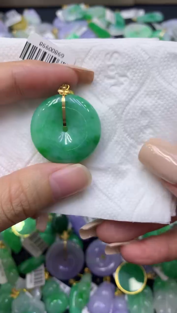 颈饰18K金镶嵌翡翠天然缅甸翡翠A货