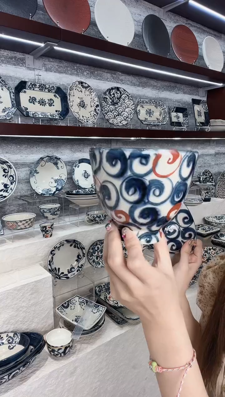 瓷宗山窑高脚碗-赤绘旋涡12cm