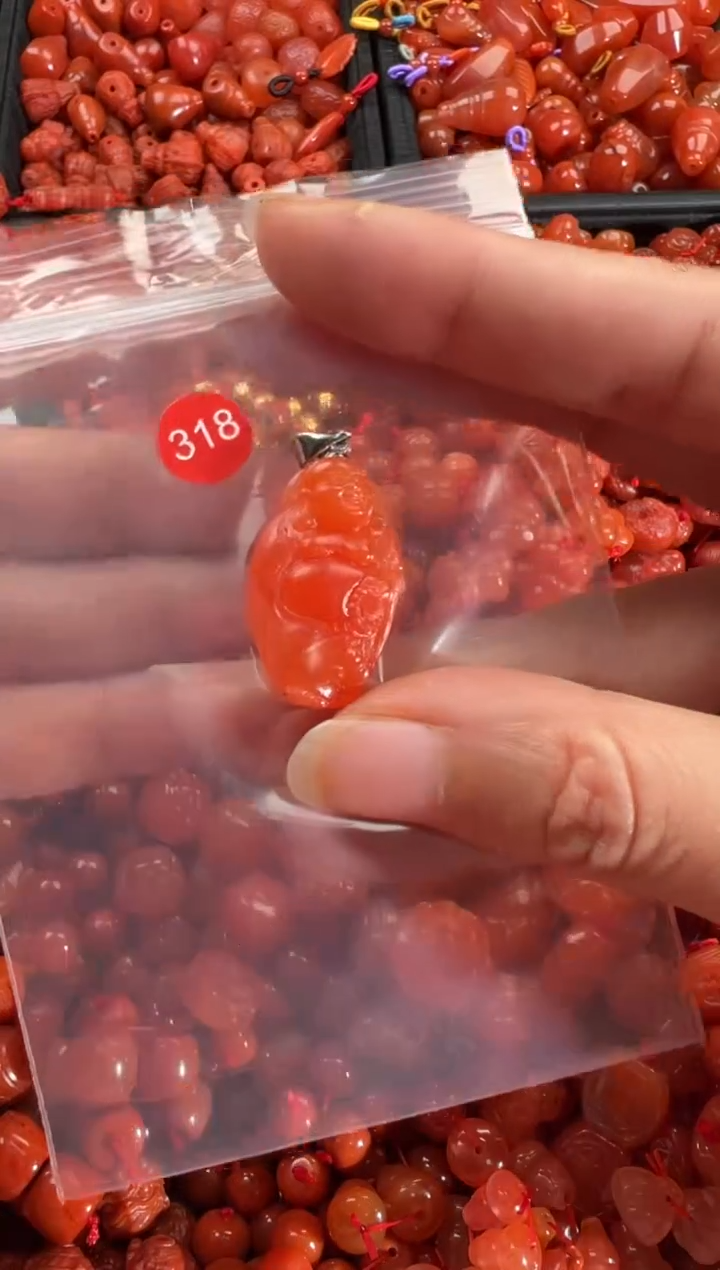 【闪购商品】南红玛瑙颈饰未镶嵌1
