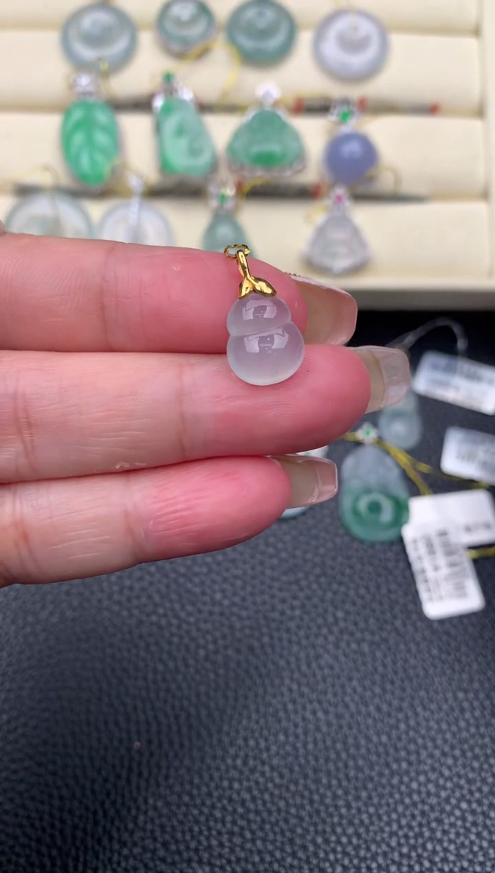 【闪购商品】翡翠颈饰18K金镶嵌Q322     