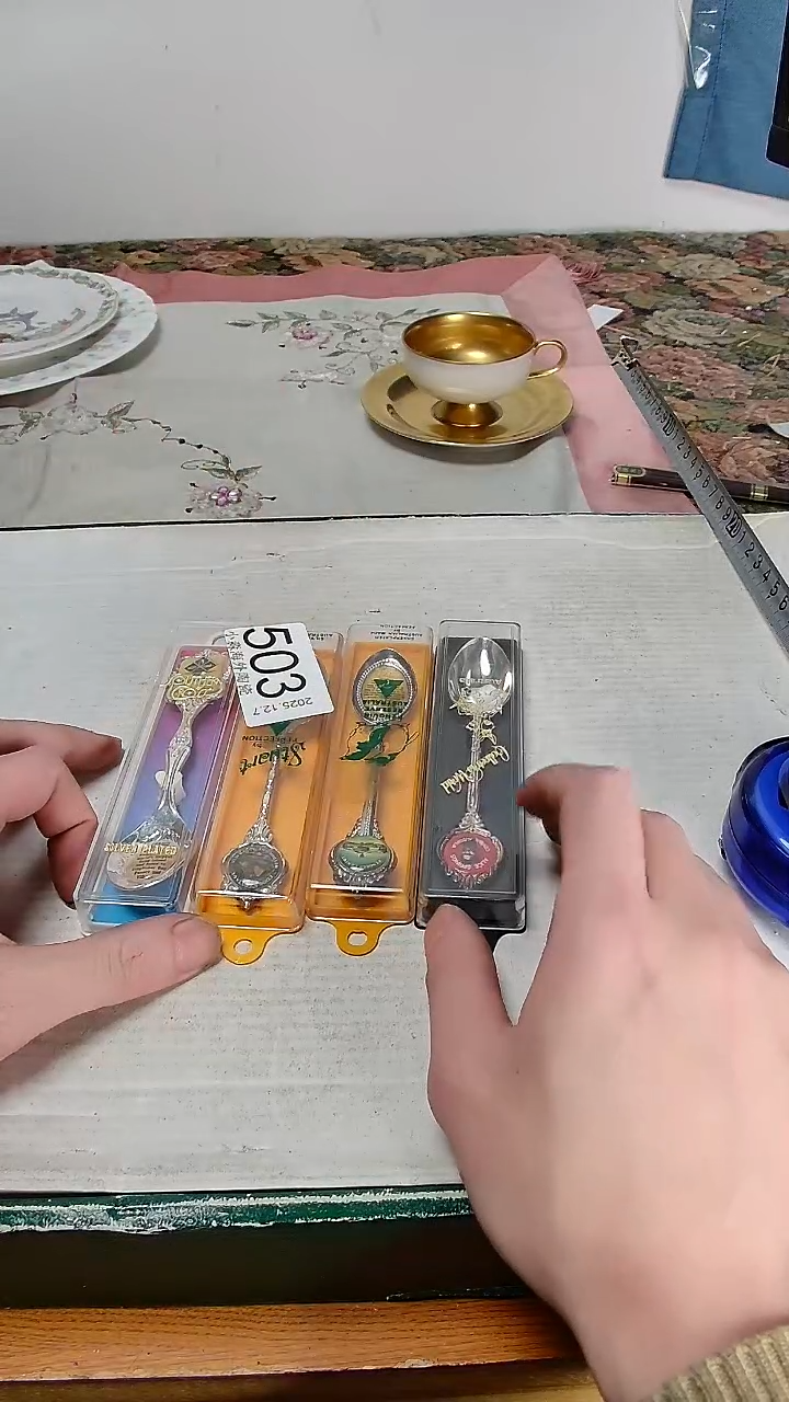瓷片红****）小淼海外陶瓷工艺品