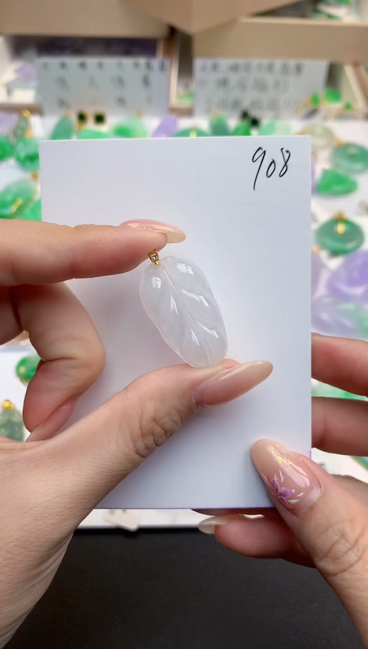 颈饰18K金镶嵌翡翠天然缅甸A货翡翠