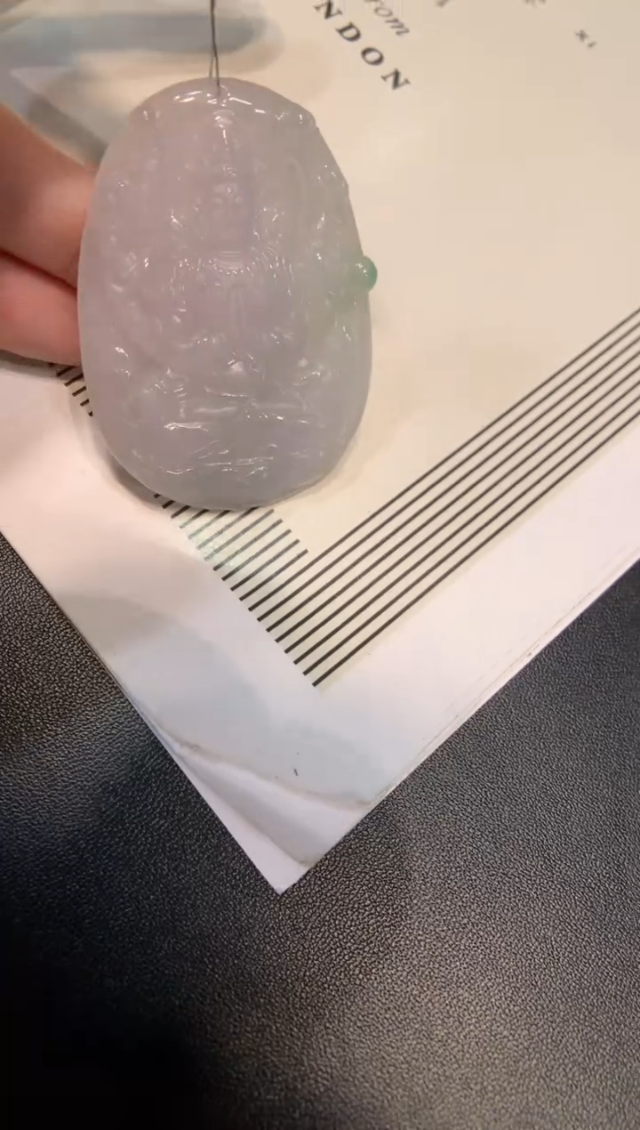 颈饰未镶嵌翡翠鼠）千手